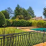New - Vacation Villa, Pool & Private Parking Saint-Étienne-les-Orgues