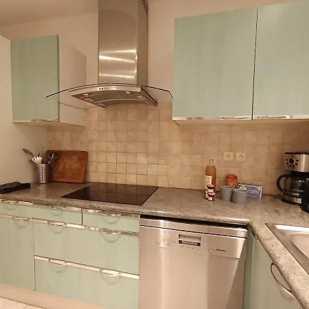 New - Vacation Villa, Pool & Private Parking