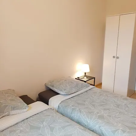 New - Vacation Villa, Pool & Private Parking 펜션 *