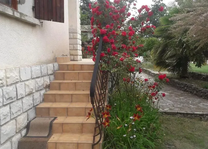 New - Vacation Villa, Pool & Private Parking Saint-Etienne-les-Orgues