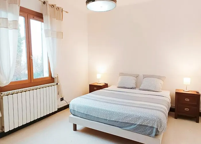 New - Vacation Villa, Pool & Private Parking * Saint-Etienne-les-Orgues