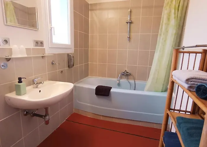 New - Vacation Villa, Pool & Private Parking